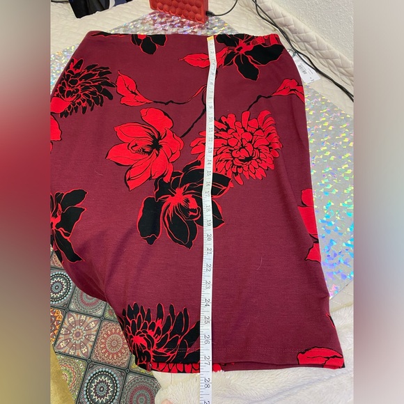 NWT Liz Claiborne Fitted Pencil MIDI Skirt Burgundy Floral Rayon Stretchy XL 1X - Picture 6 of 10